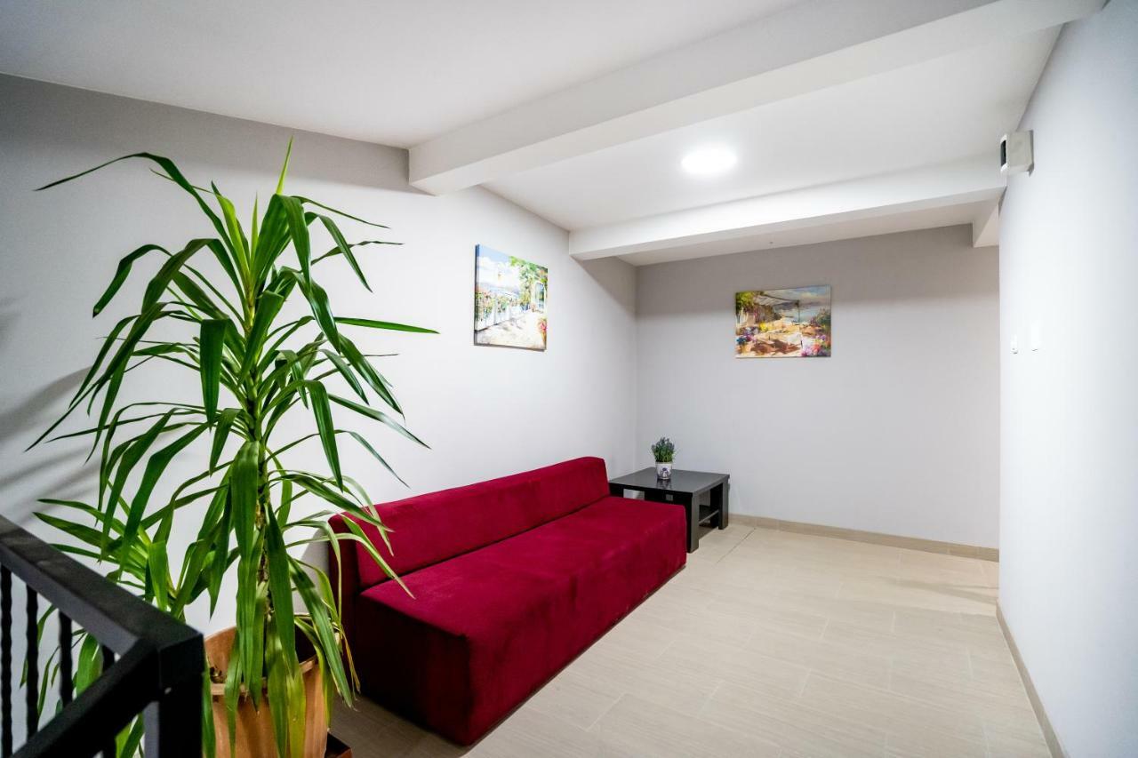 Casa Blum Hotel Lugoj Buitenkant foto